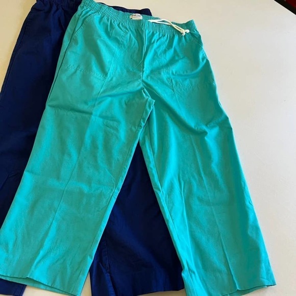 LOT of Blue Cropped comfortable pants - Picture 9 of 16